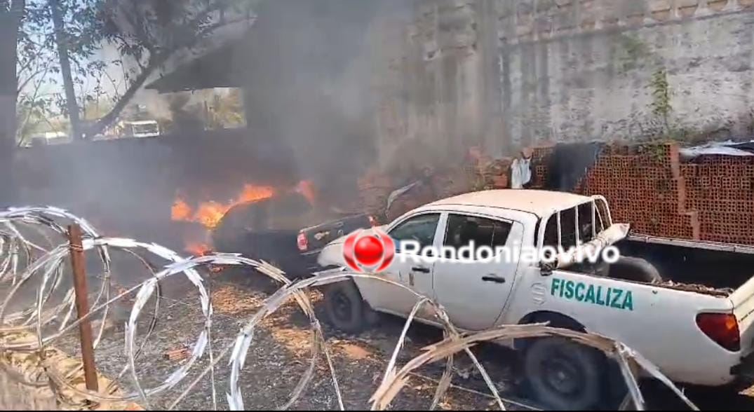 PEGOU FOGO: Carro é destruído por incêndio em garagem do Governo  - VÍDEO 