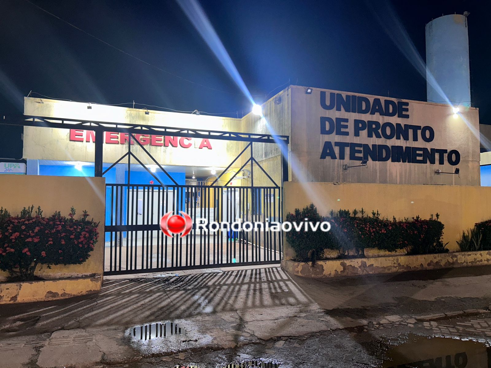 URGENTE: Jovem é atacado a tiros em condomínio na capital