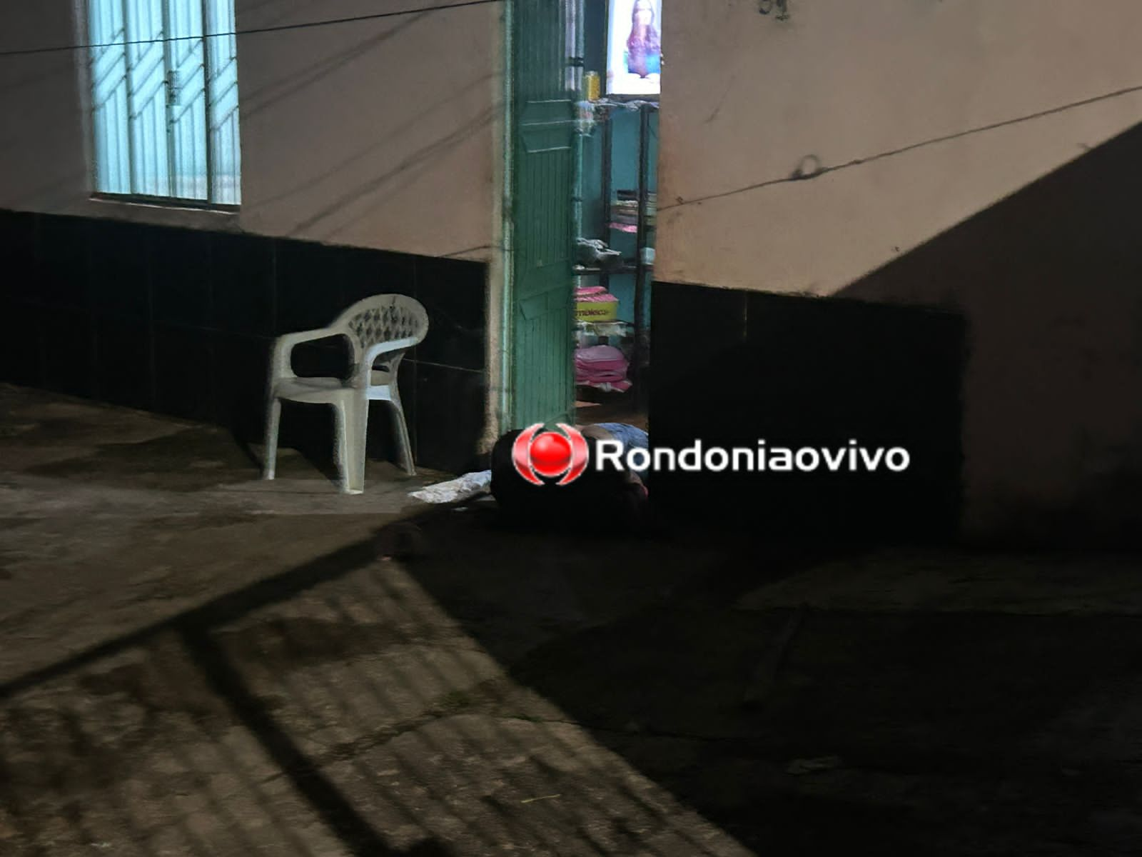 URGENTE: Homem é morto brutalmente em vila de apartamentos