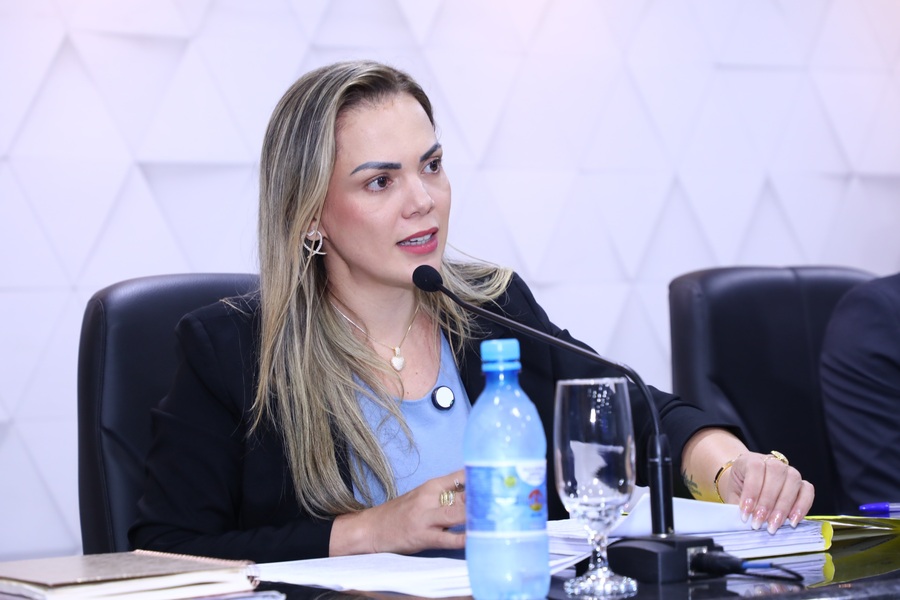 CLÁUDIA DE JESUS: Dep. garante R$ 250 mil para centro cirúrgico a pedido do vereador Gels Carioca