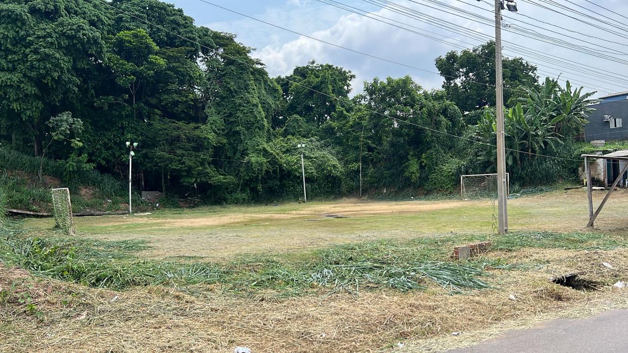 MÁRCIO PACELE: Vereador celebra ação de limpeza em campo de futebol no bairro Mato Grosso