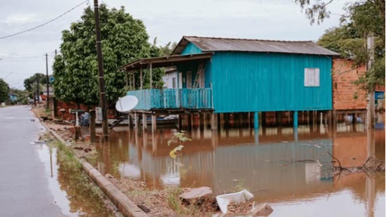 ENCHENTE: Rio Machado sobe rápido e ameaça moradores de Ji-Paraná