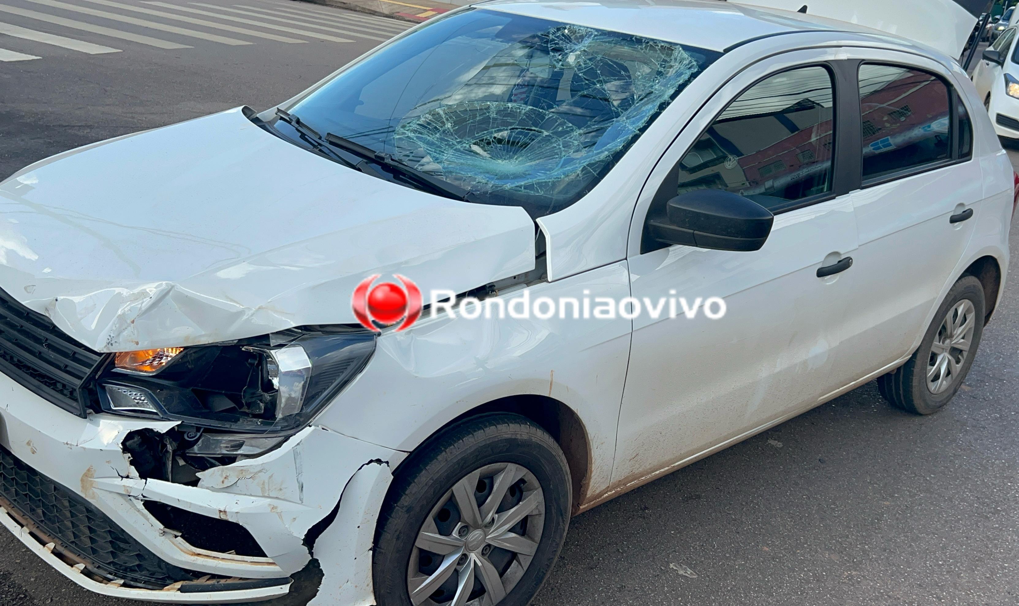 URGENTE: Gravíssimo acidente entre carro e moto é registrado na Duque de Caxias