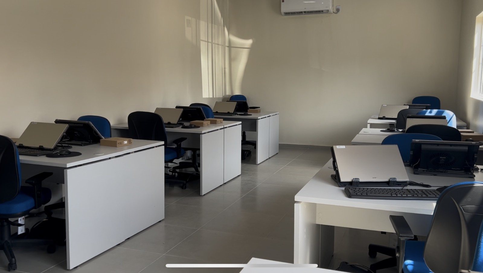 EDUCAÇÃO: Nova Mutum Paraná ganha Sala de Inclusão Digital Amanda Vale