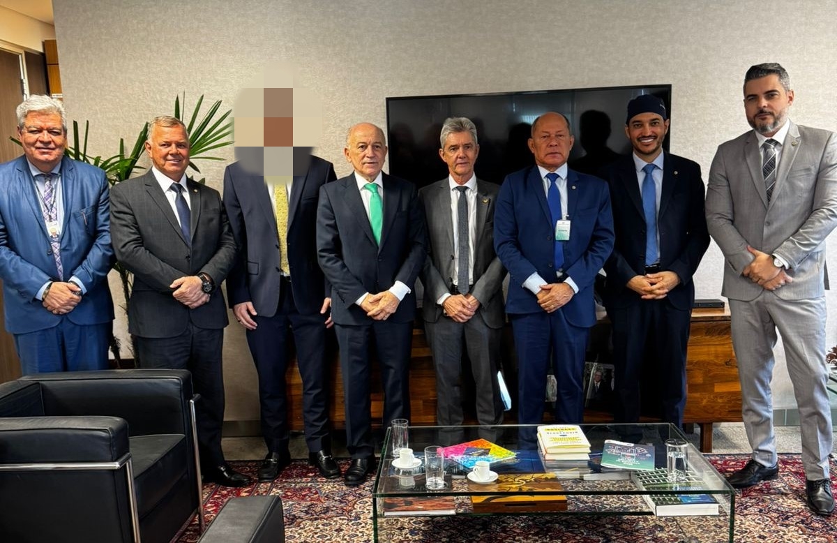 THIAGO FLORES: Deputado participa de reunião no TCU sobre a ponte Brasil-Bolívia