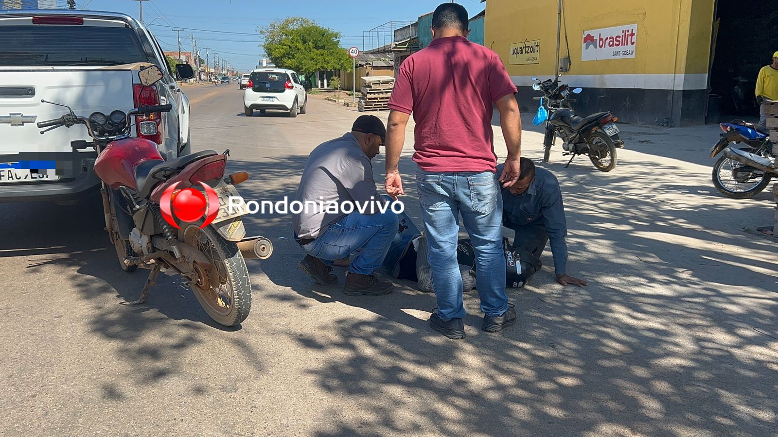 VÍDEO: Mulher fica seriamente ferida após bater na traseira de S10
