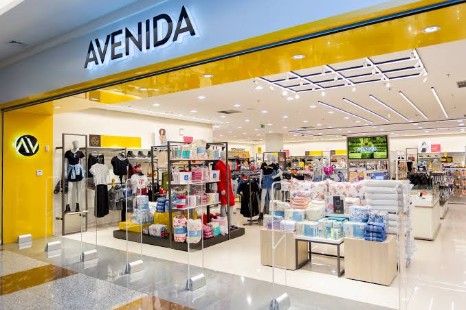 'NÃO ROUBEI NADA': Cliente de loja aciona a PM após ser derrubado e revistado por segurança 