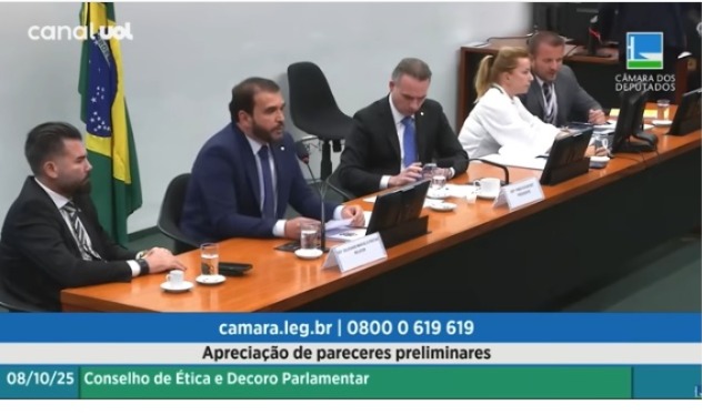 CONSELHO DE ÉTICA: Relator vota por arquivamento de processo contra Eduardo Bolsonaro