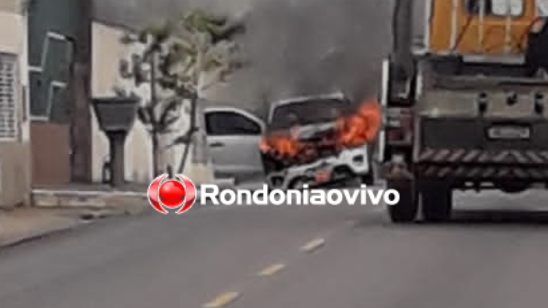 SINISTRO: Carro de motorista de aplicativo é destruído por incêndio na zona Norte 