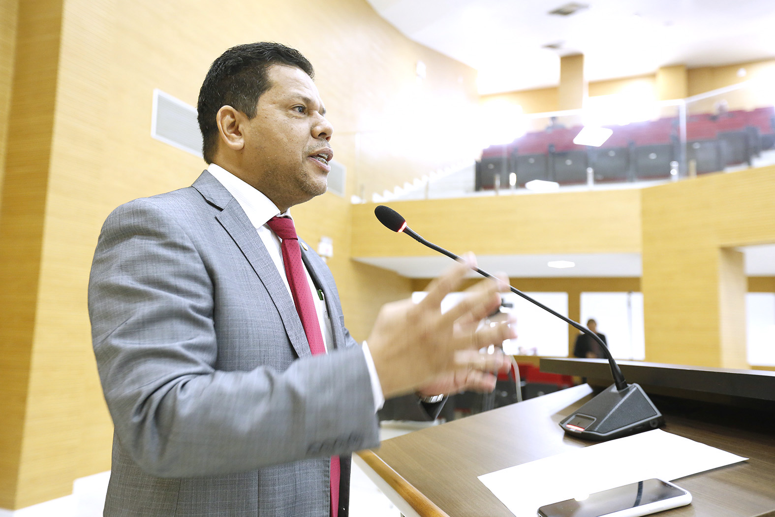 REFLEXÃO: Jair Montes afirma que os gestores precisam se preocupar com o ser humano