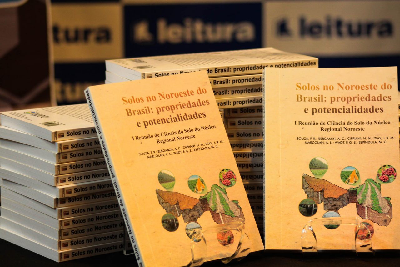 LEITURA E APRENDIZADO: Secretaria Educação vai imprimir e distribuir obras de autores regionais em escolas