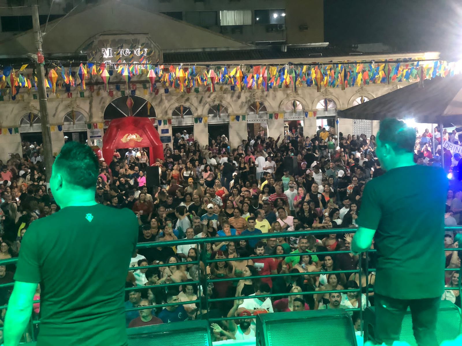 EVENTO: Shows de Nilson do Cavaco e Pagode Na Veia no Mercado Cultural