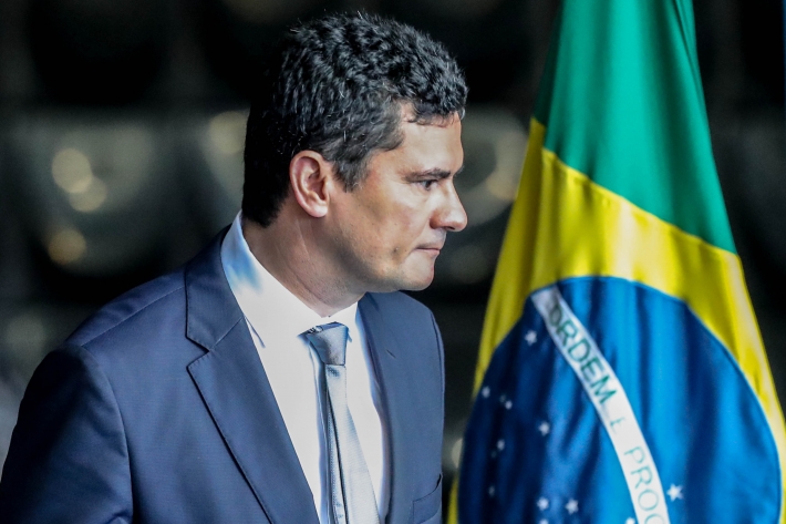 Denúncias e ameaças: Moro rebate Jean Wyllys e nega omissão