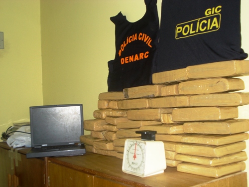 Traficantes são presos com cerca de 50kg de maconha por agentes do Denarc e GIC