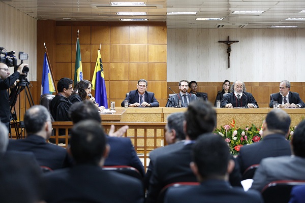 Maurão de Carvalho prestigia a posse de Clênio Amorim como juiz eleitoral