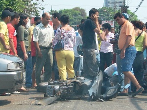 Acidente na D. Pedro II deixa mulher ferida - foto