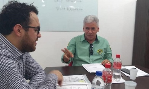 MANUTENÇÃO: Márcio Oliveira cobra da prefeitura limpeza de campos na zona Leste