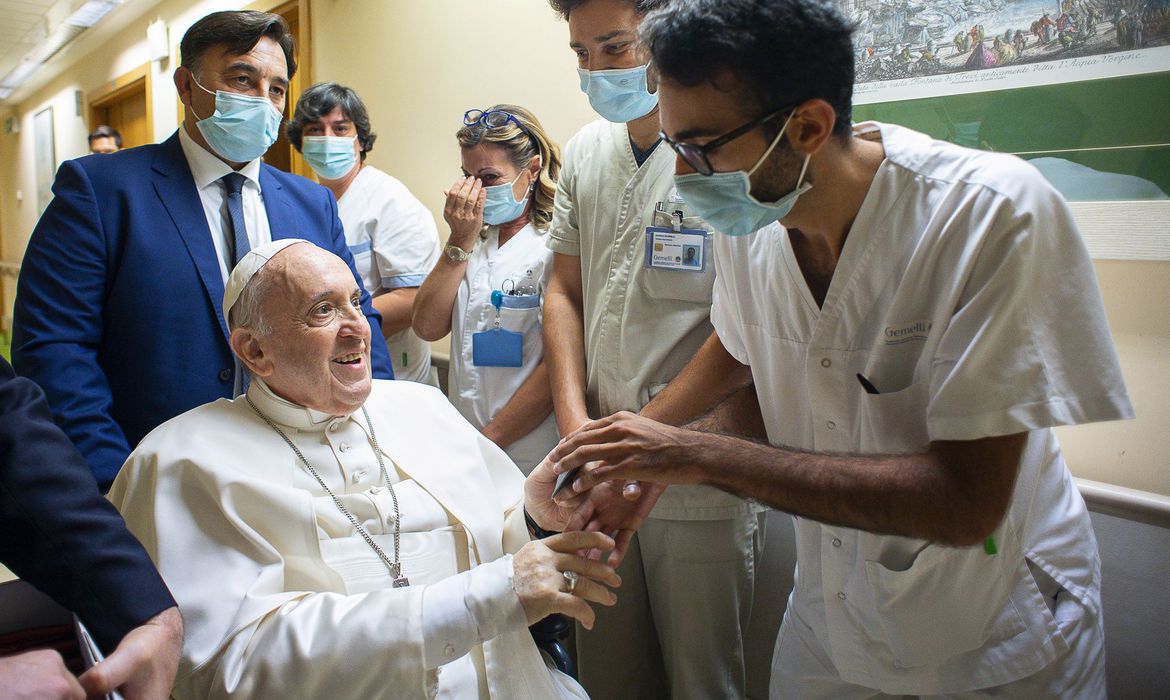 RECUPERAÇÃO: Papa Francisco agradece orações de fiéis pela saúde dele