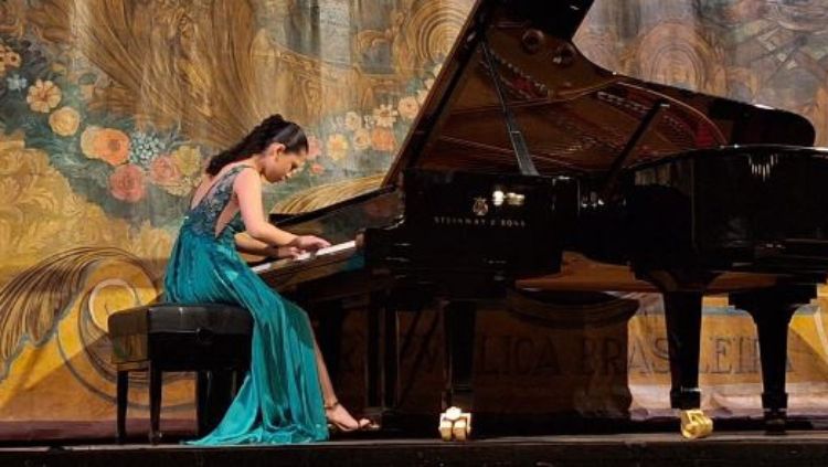 PATRÍCIA YAMAZAKI: Pianista porto-velhense, de 15 anos, vence concurso nacional no Pará