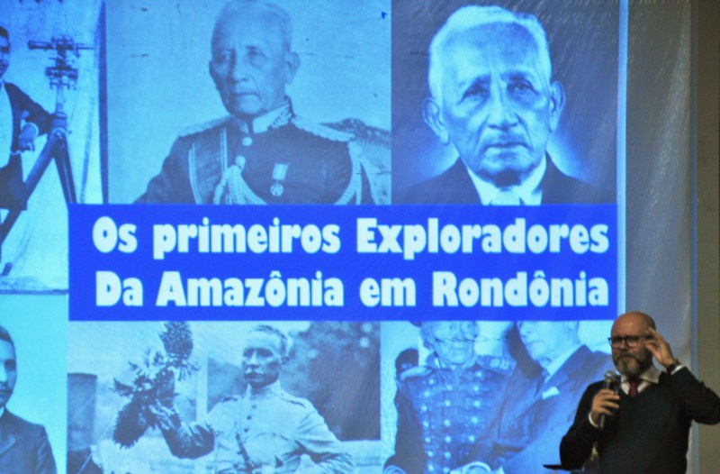 RAÍZES: Aleks Palitot realiza palestras sobre história de Rondônia