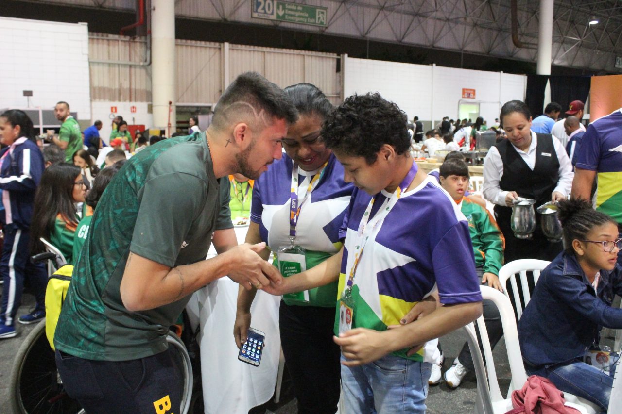 COMPETIÇÃO: Velocista paralímpico contagia paratletas de Rondônia