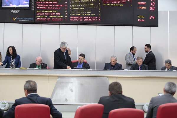 SUS: Parturientes têm direito a acompanhantes quando internadas