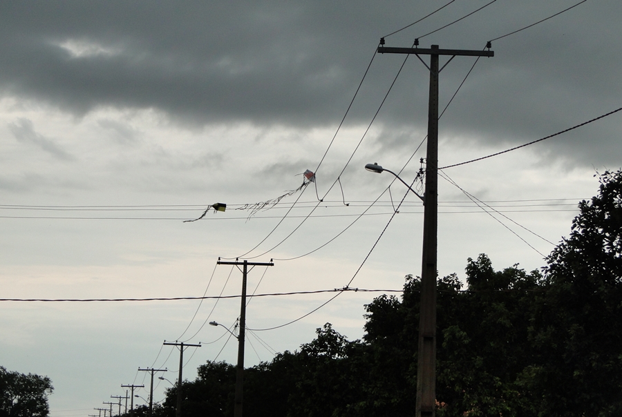 NO ESCURO: Quase 300 mil ficaram sem energia em RO por acidentes com pipas desde 2021