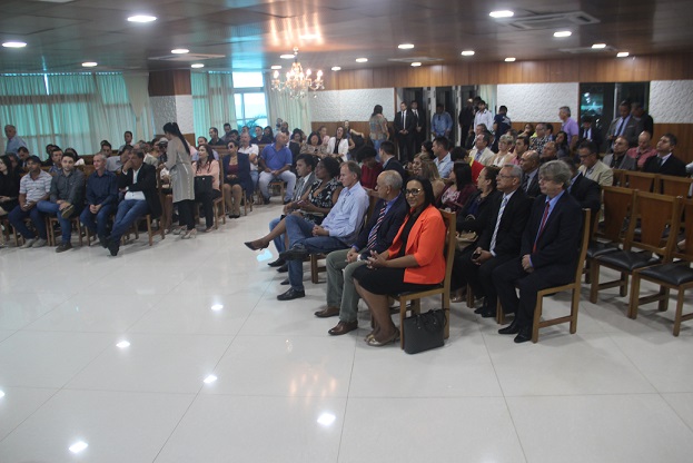 Joelna Holder participa da posse do novo governador de RO