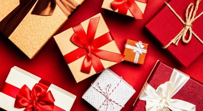 VOCÊ NÃO É RICO: Atrasado para as compras de Natal? Veja 9 dicas para não gastar demais