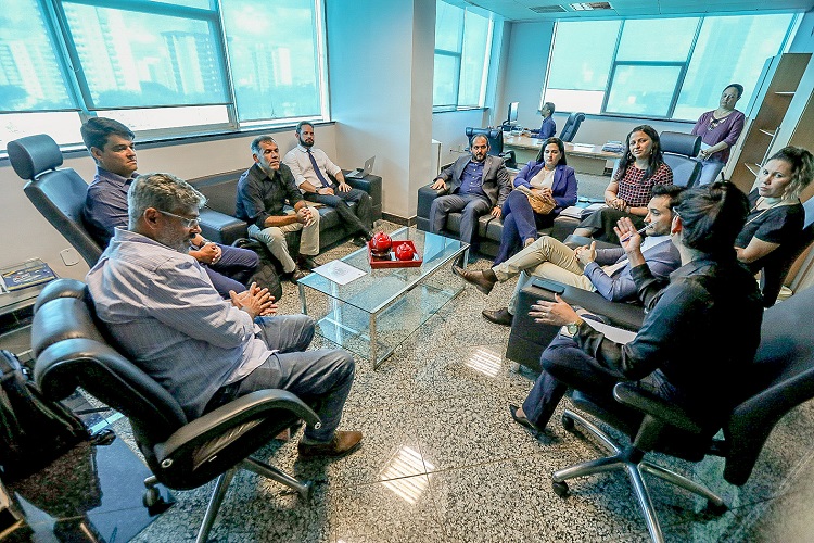 CIRURGIA CARDÍACA: Presidente da ALE propõe parceria entre Sesau e Hospital Cândido Rondon