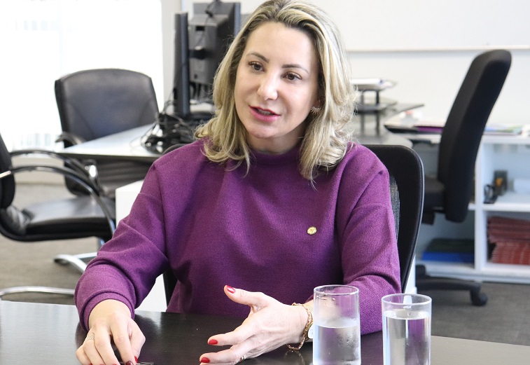 RESERVAS: Projeto de Jaqueline garante trabalho às mulheres vítimas de violência doméstica