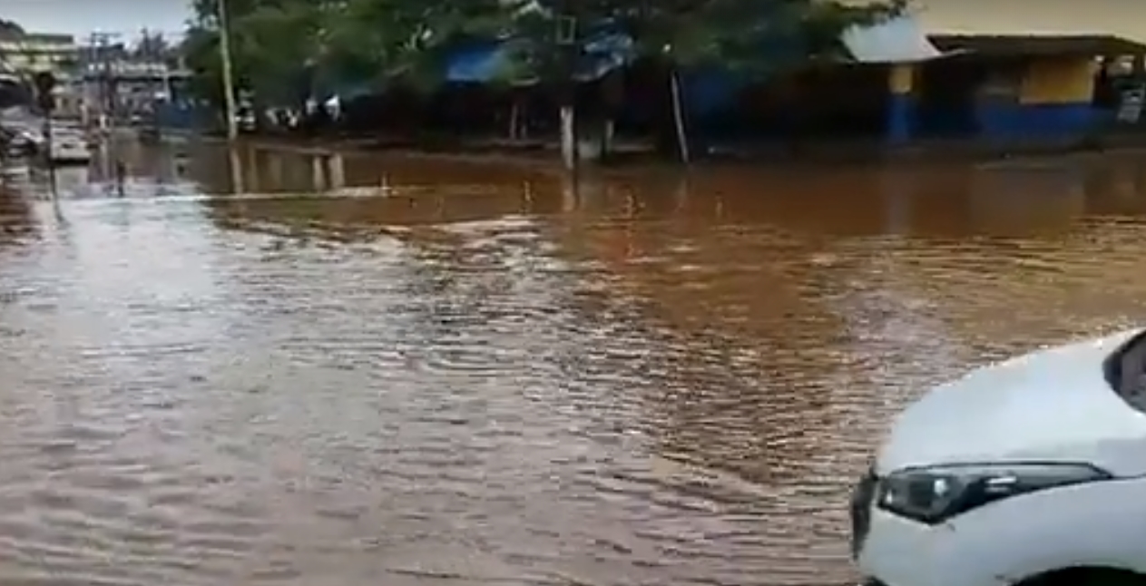 CHUVA: Rio Madeira sobe dez centímetros e alcança região portuária novamente