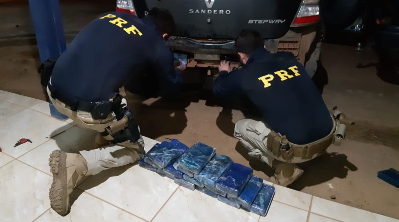 NO PORTA MALAS: PRF prende goiano com 19 quilos de cocaína em Rondônia