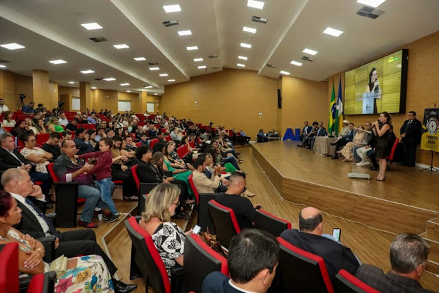 TROFÉU FENACOM 2024: O Encontro que Fortalece os Comunicadores do Brasil