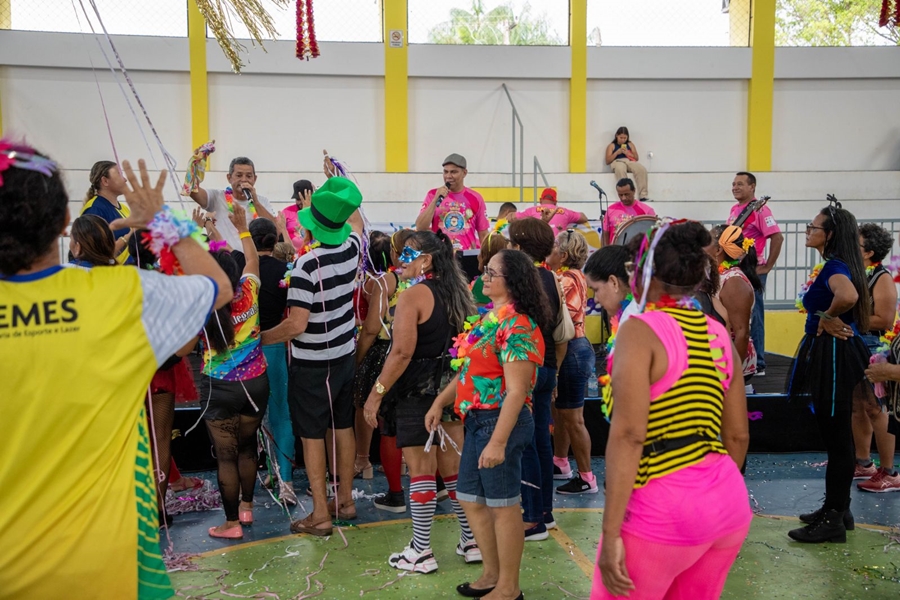 'QUALIDADE DE VIDA': Prefeitura realiza baile que marca retorno das atividades do programa