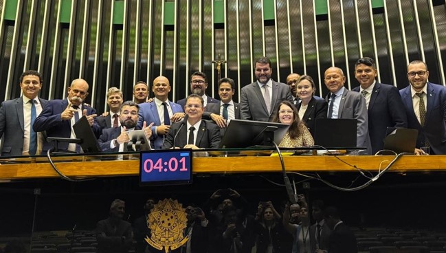 CHRISÓSTOMO: Deputado assina pedido de impeachment contra Ministro do STF