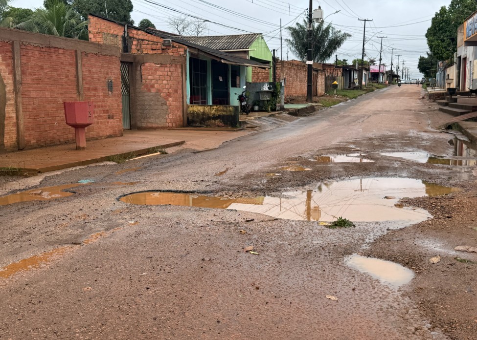 EDIMILSON DOURADO: Vereador solicita serviço de tapa-buracos na zona sul de Porto Velho