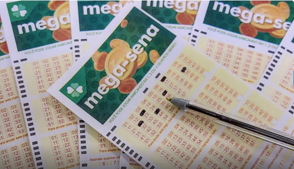 DINHEIRÃO: Mega-Sena acumula e prêmio principal vai para R$ 12 milhões