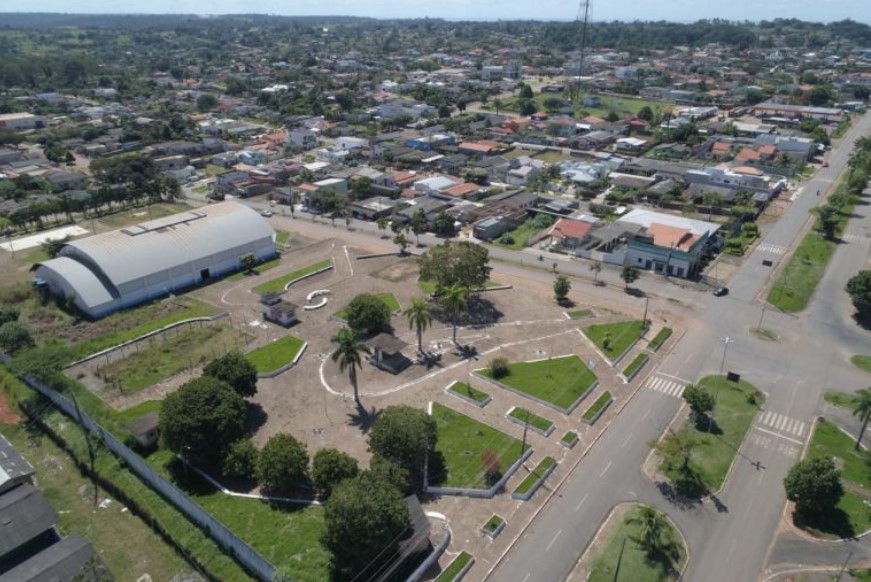 LUIZINHO GOEBEL: Prefeitura de Colorado do Oeste anuncia Réveillon 2026 com apoio do deputado