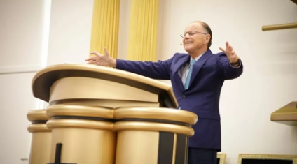 ISENÇÃO TOTAL: Igreja Universal importa helicóptero de luxo e não precisará pagar imposto