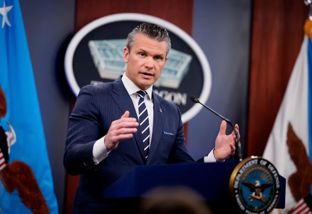 RETROCESSO: Chefe do Pentágono posta vídeo de pastor que diz que mulher não deve votar