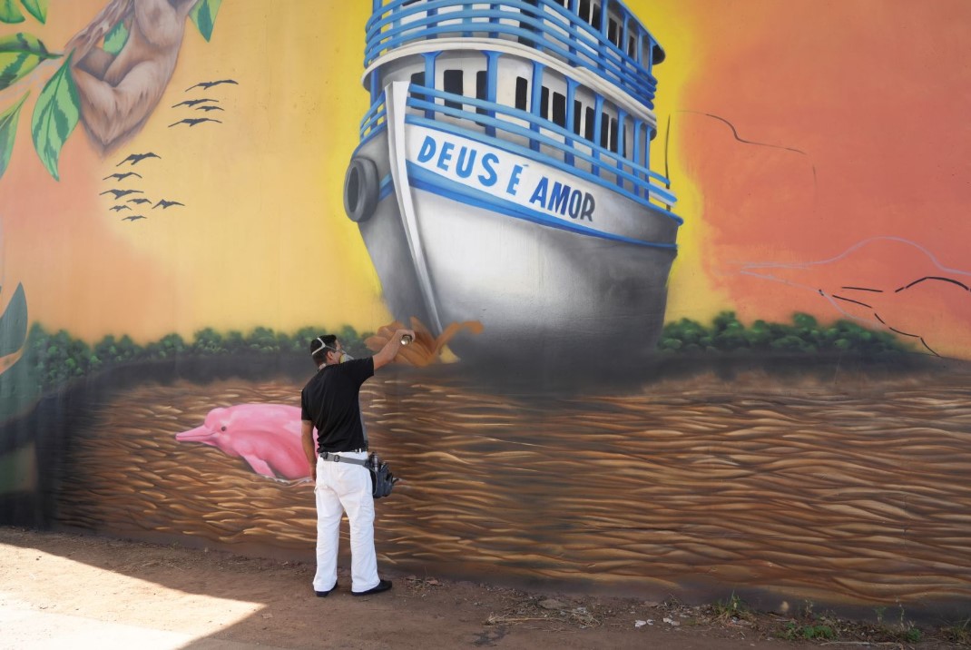 PINTURA REGIONAL: Viaduto do Trevo do Roque ganha arte inspirada na Amazônia e na história local
