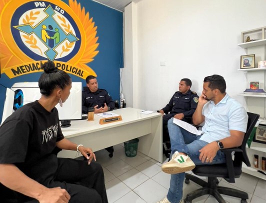 DR. GILBER: Vereador discute segurança durante festividades de fim de ano em reunião