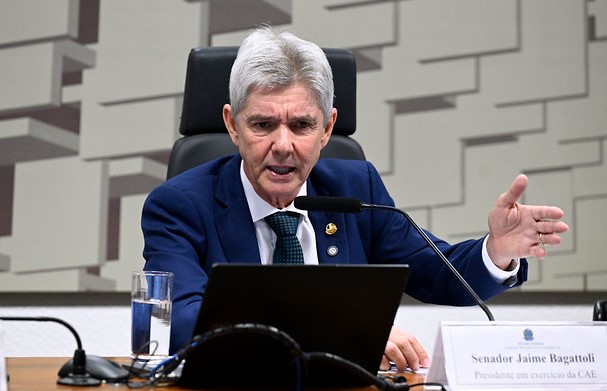 JAIME BAGATTOLI: Senador assina pedido de CPMI para investigar Lulinha