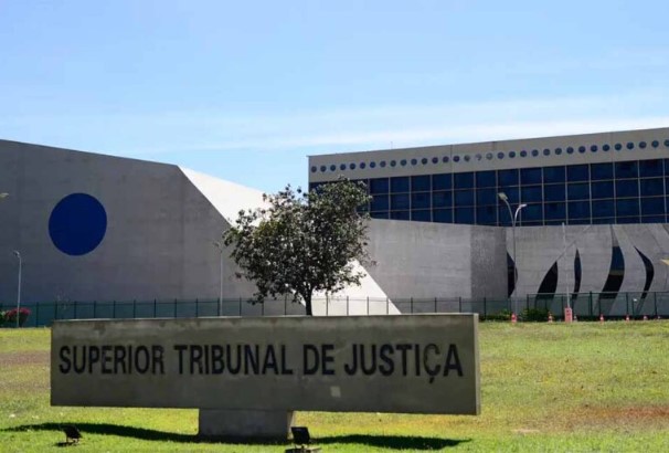 NOVA DECISÃO: TJRO absolve condenados por improbidade administrativa após nova análise do STJ