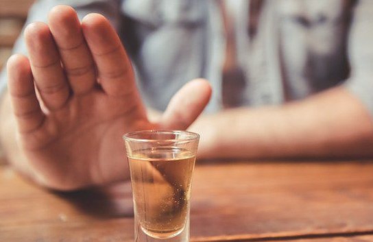 BEBIDAS ALCOÓLICAS: Ministério da Saúde confirma 225 registros de intoxicação por metanol