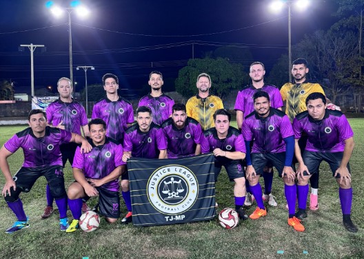 'LIGA DA JUSTIÇA': Equipe estreia novo uniforme com homenagem às mulheres vítimas de violência
