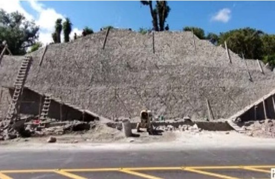 ESTRUTURA MILENAR: Pirâmide asteca é descoberta durante obras em rodovia do México