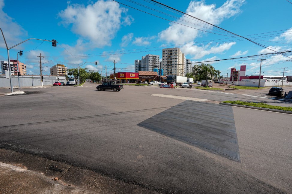 TRÂNSITO: Prefeitura prepara reversão na rua Cassiterita para melhorar o fluxo no local