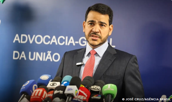 JUSTIÇA: AGU pede que Meta exclua chatbots que promovem erotização infantil